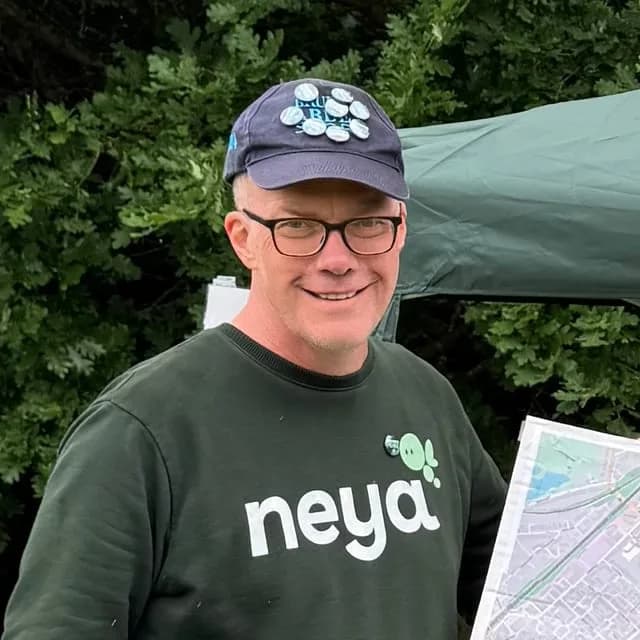 Harry Hobson - Chief Community Scientist at Neya, community research expert and government advisor